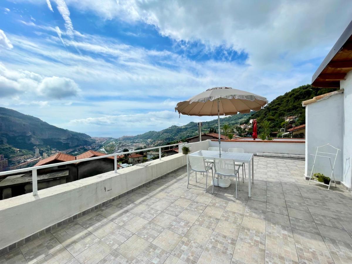 La Terrazza Di Seglia Apartment Вентимиля Екстериор снимка