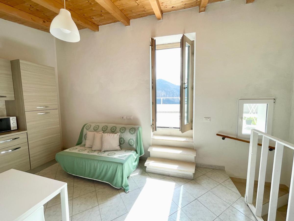 La Terrazza Di Seglia Apartment Вентимиля Екстериор снимка